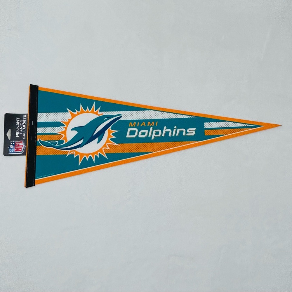 Miami Dolphins NFL Football WinCraft Classic Felt Pennant Banner Flag 30x12